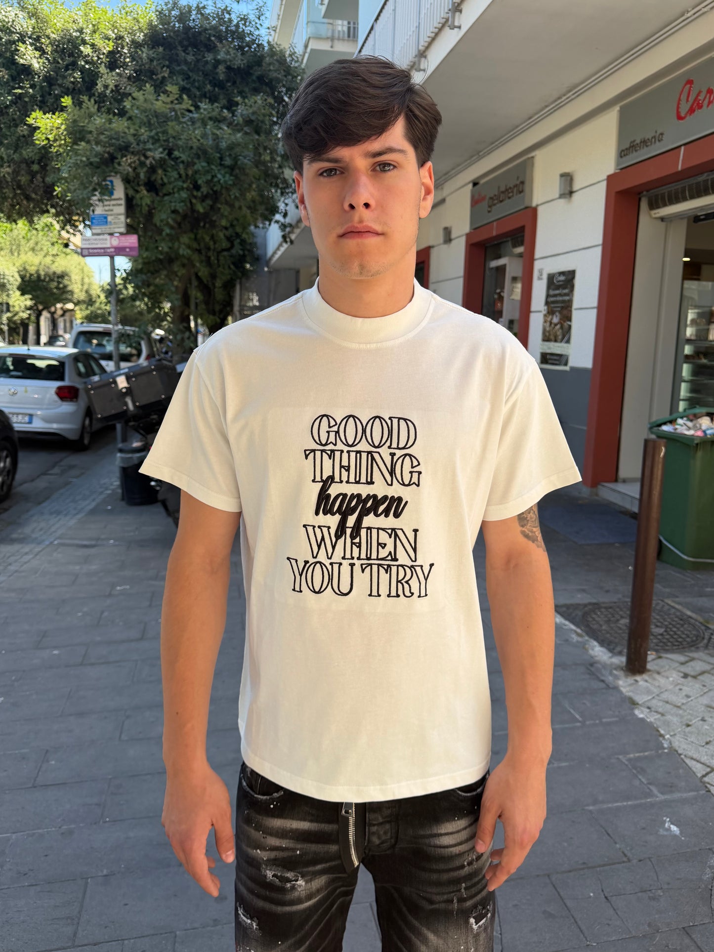 T-shirt stampa ricamata