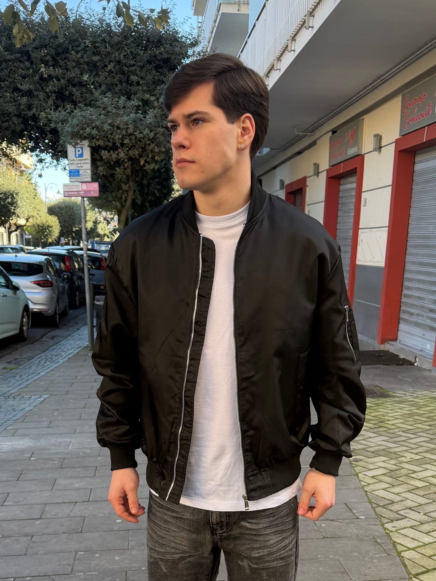 Bomber primaverile con stampa retro