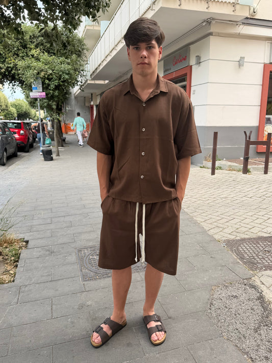 Completo corto in lino