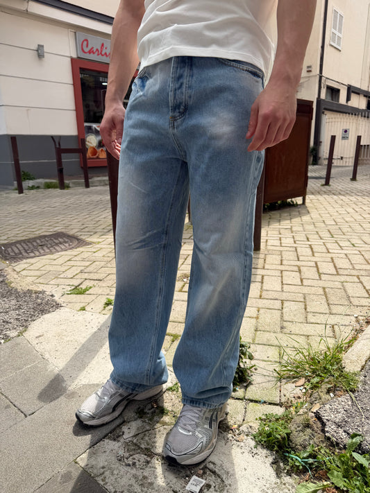 Jeans baggy chiaro sfumato