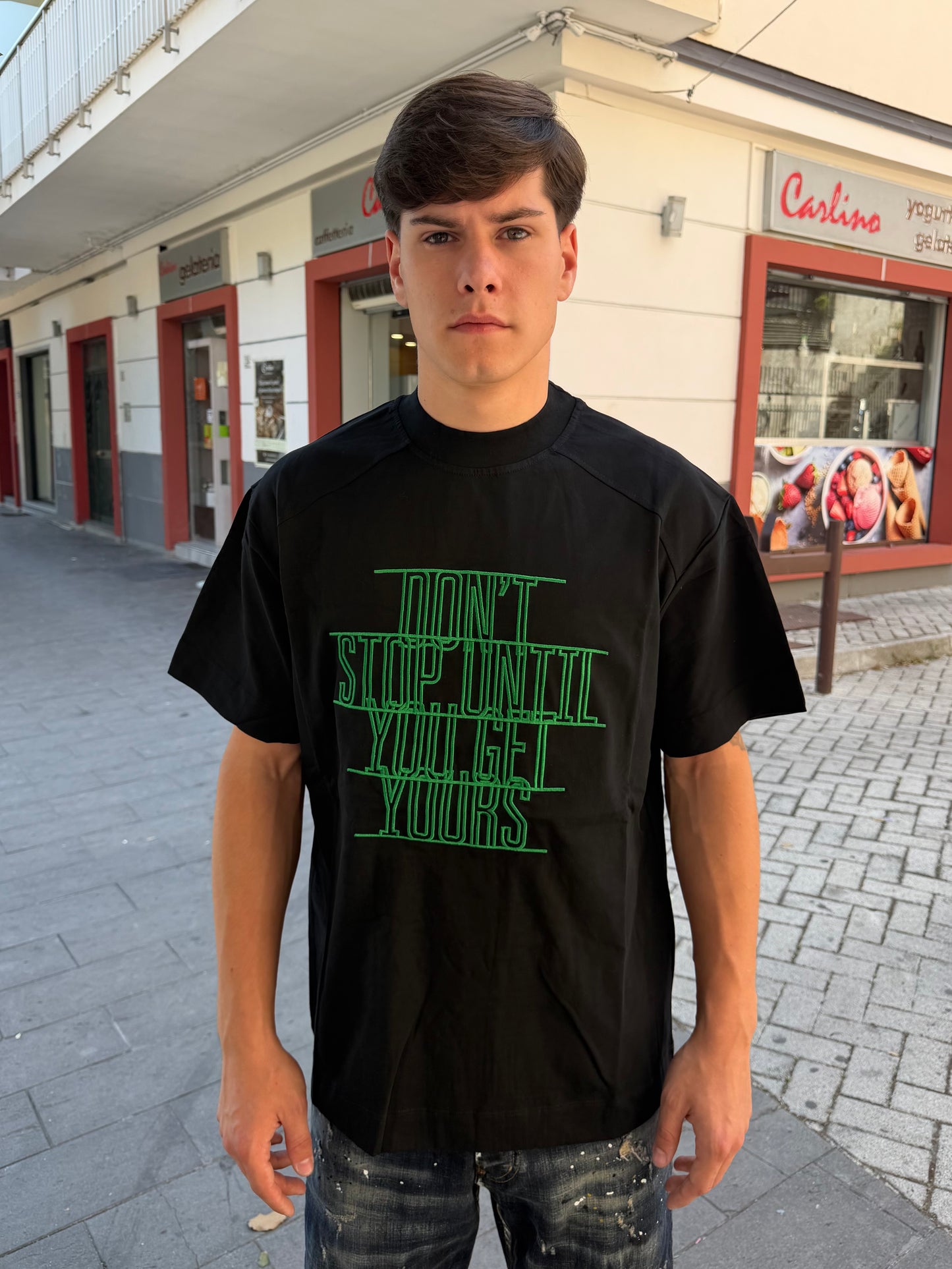 T-shirt stampa ricamata